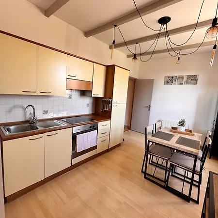 Au Champagne Jean Milan Oger